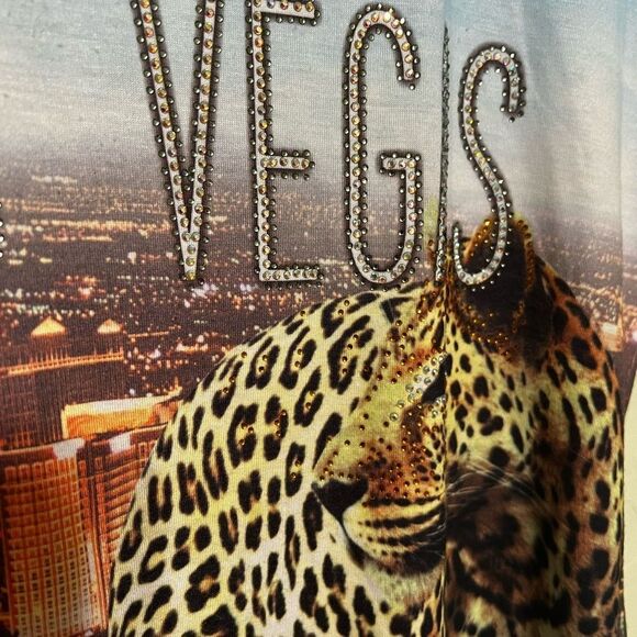Las Vegas Sequin Decorated Tee 2XL - Picture 3 of 5